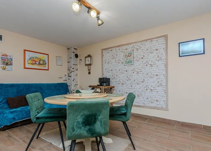 1 Bedroom In *