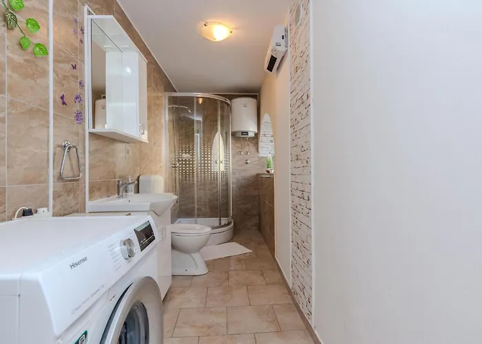 1 Bedroom In *