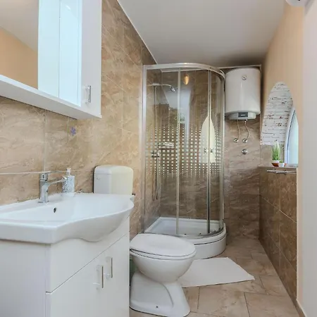 1 Bedroom Awesome In